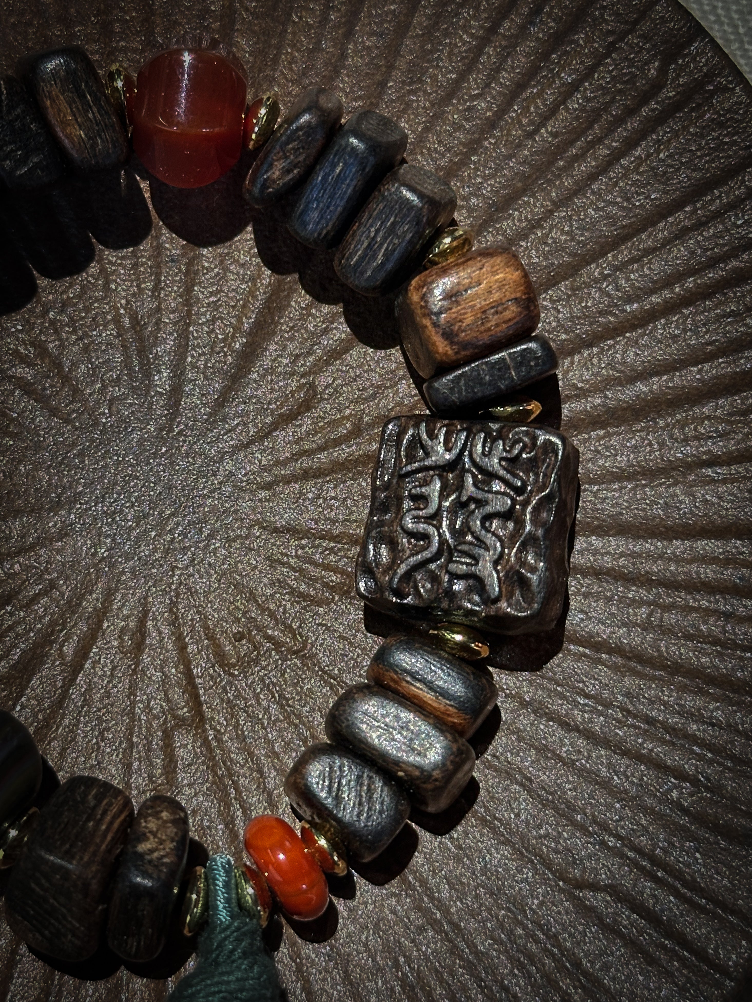 Heiliges Adlerholzarmband – Dalagan Freestyle Beads