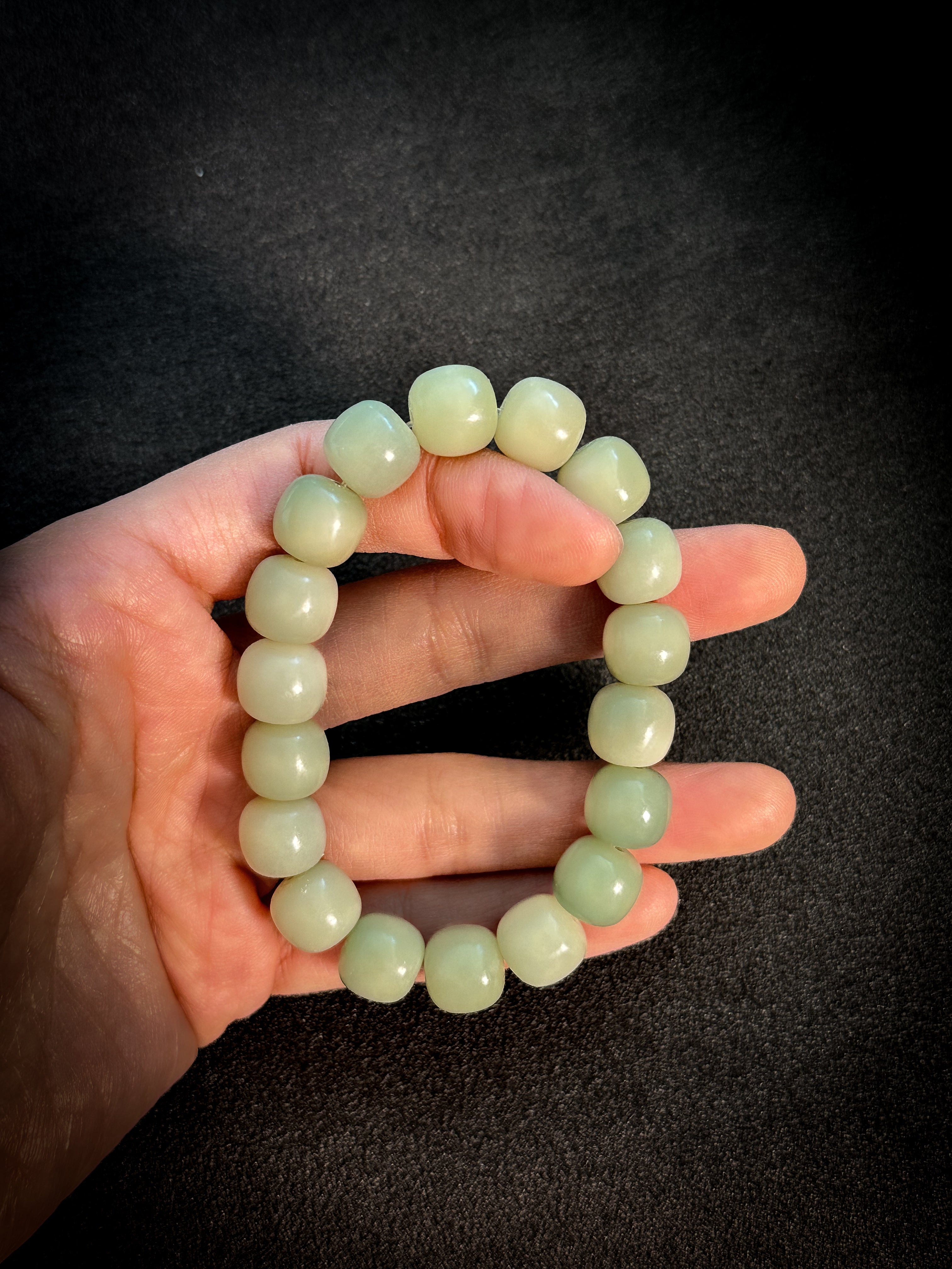 Bodhi-Armband mit natürlichem Farbverlauf und grünen Trauben – Gelassenheit und Frische