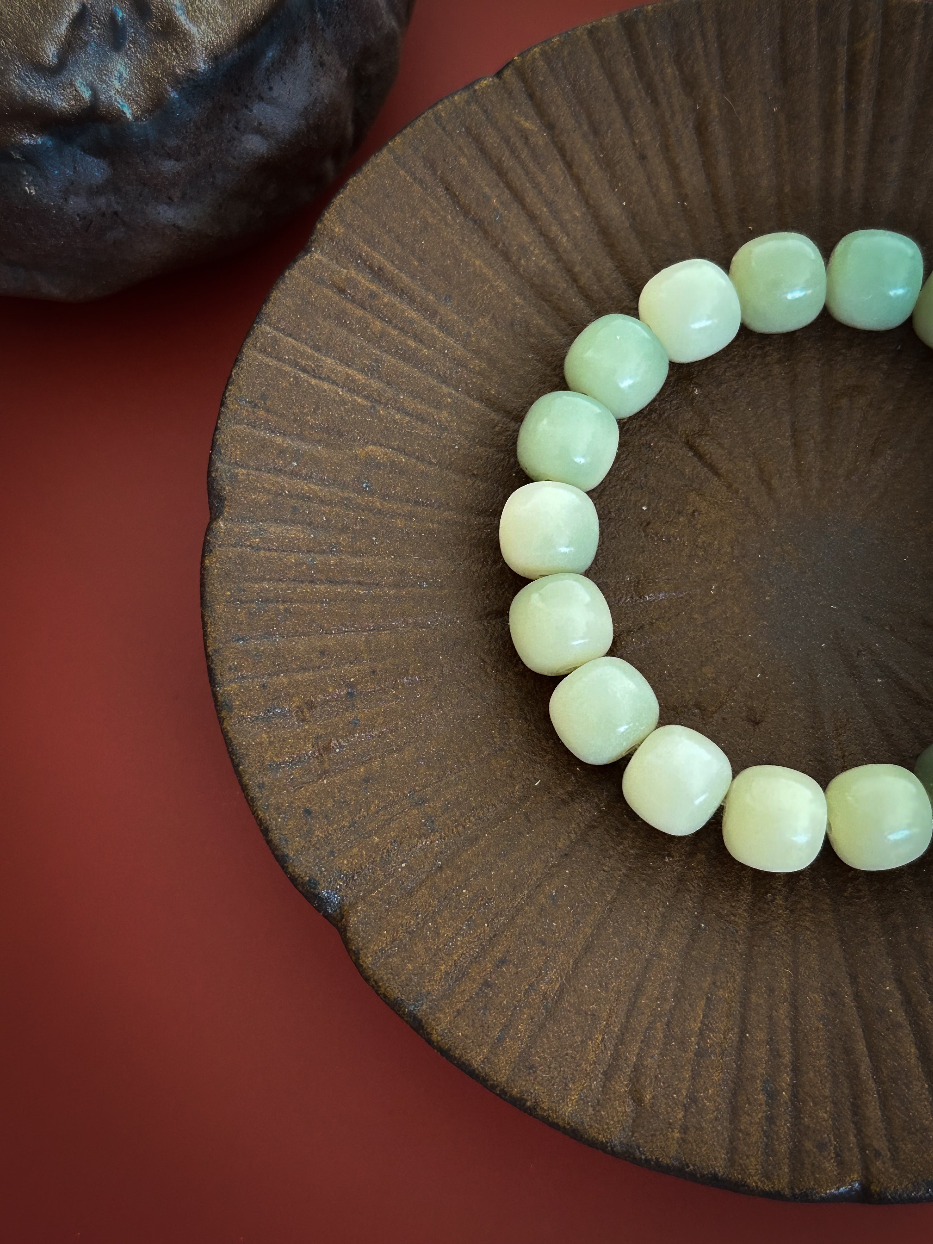 Bodhi-Armband mit natürlichem Farbverlauf und grünen Trauben – Gelassenheit und Frische
