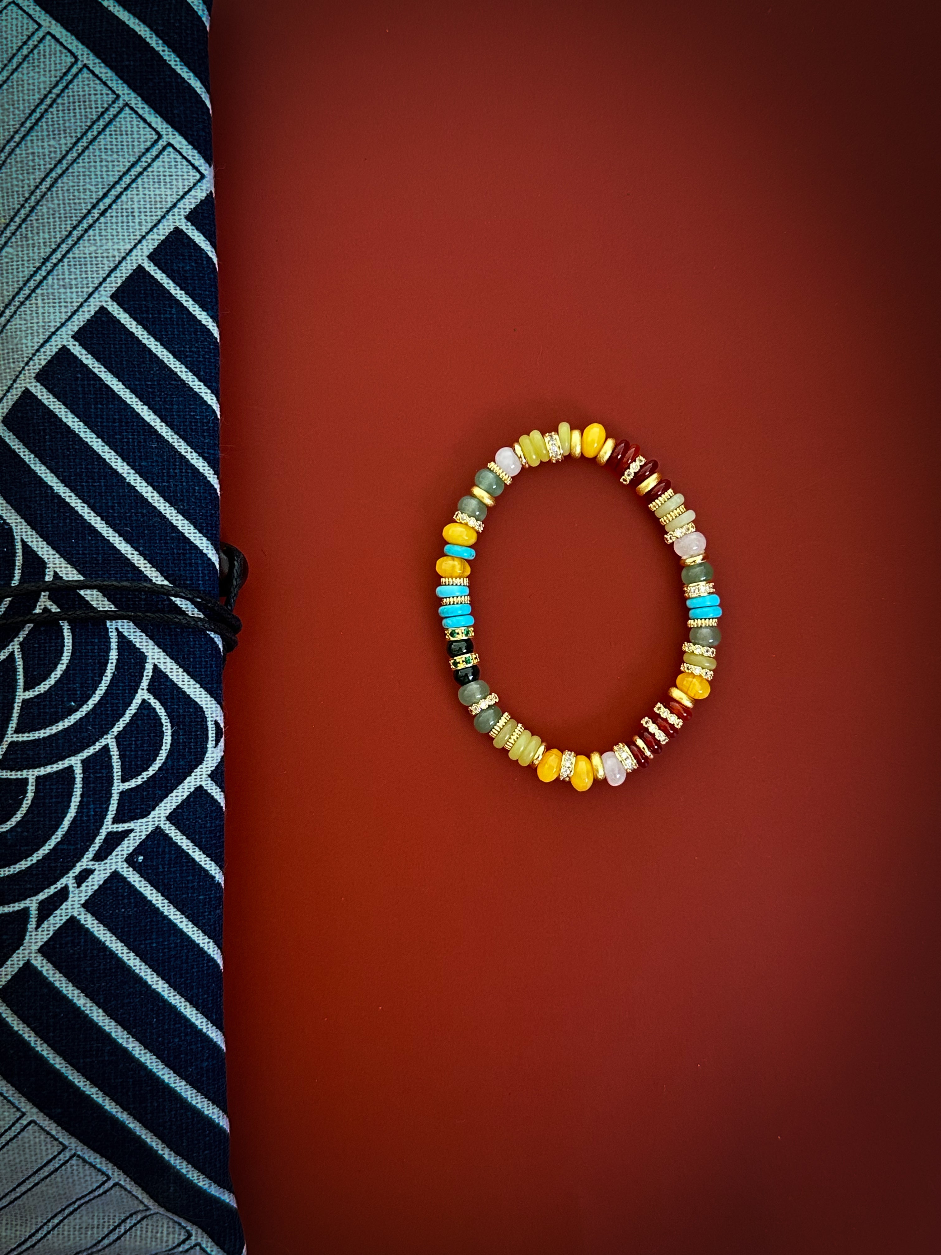 Pulsera de piedras preciosas arcoíris: una celebración de alegría, energía y fortuna