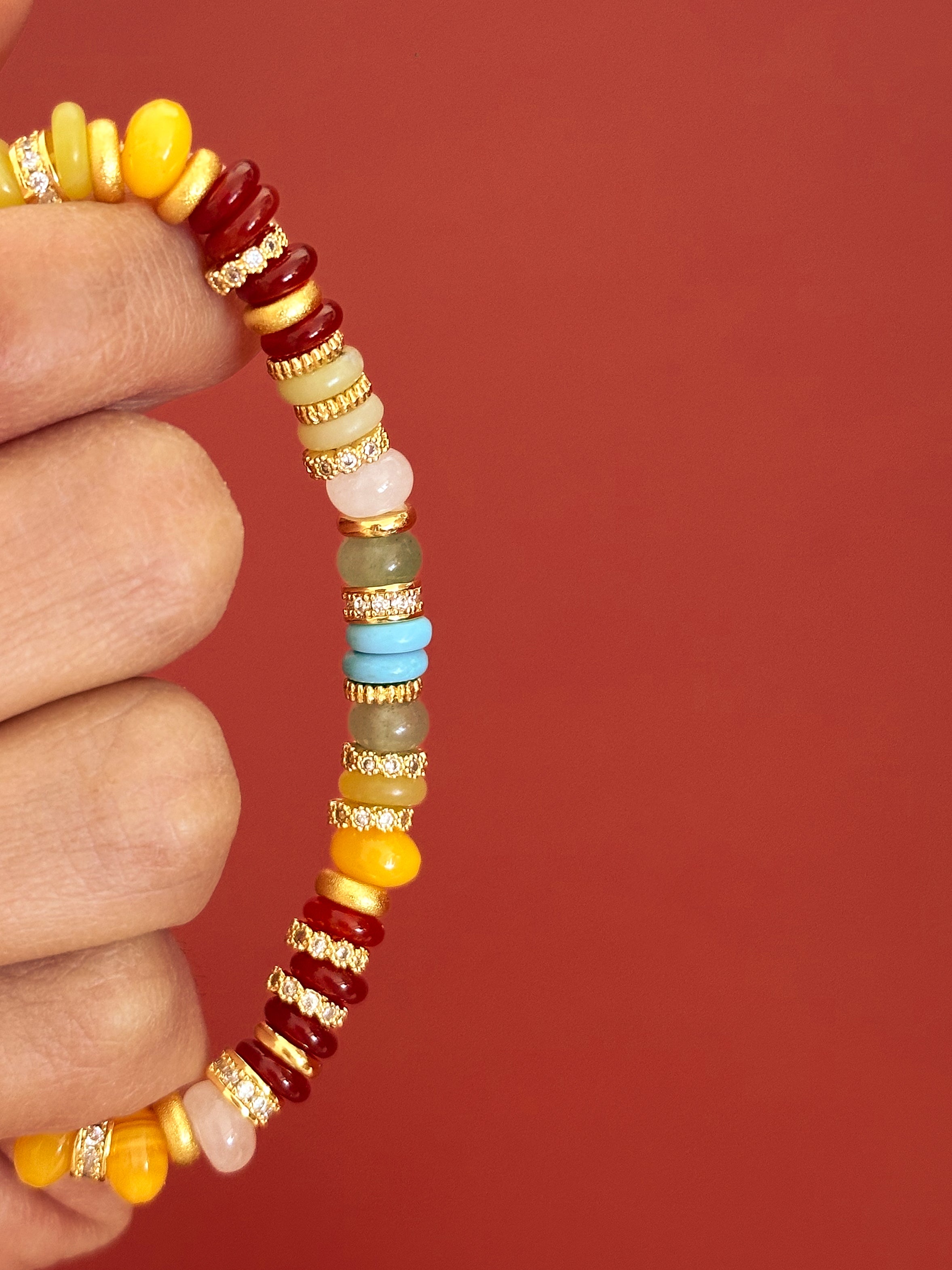 Pulsera de piedras preciosas arcoíris: una celebración de alegría, energía y fortuna