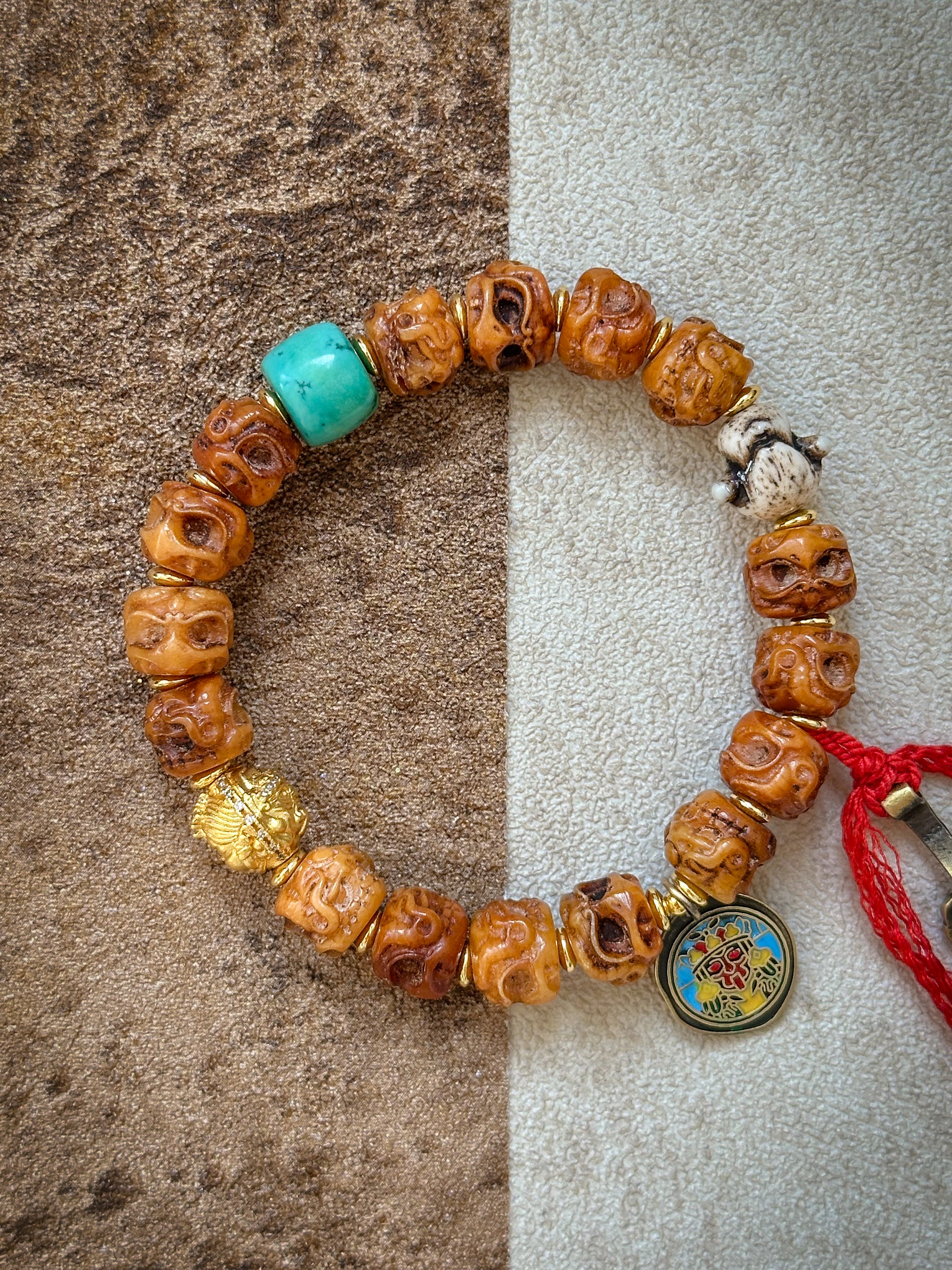 Handgefertigtes Zajilam-Armband aus tibetischem Yakknochen – Spirituelle Handwerkskunst und einzigartiges Design