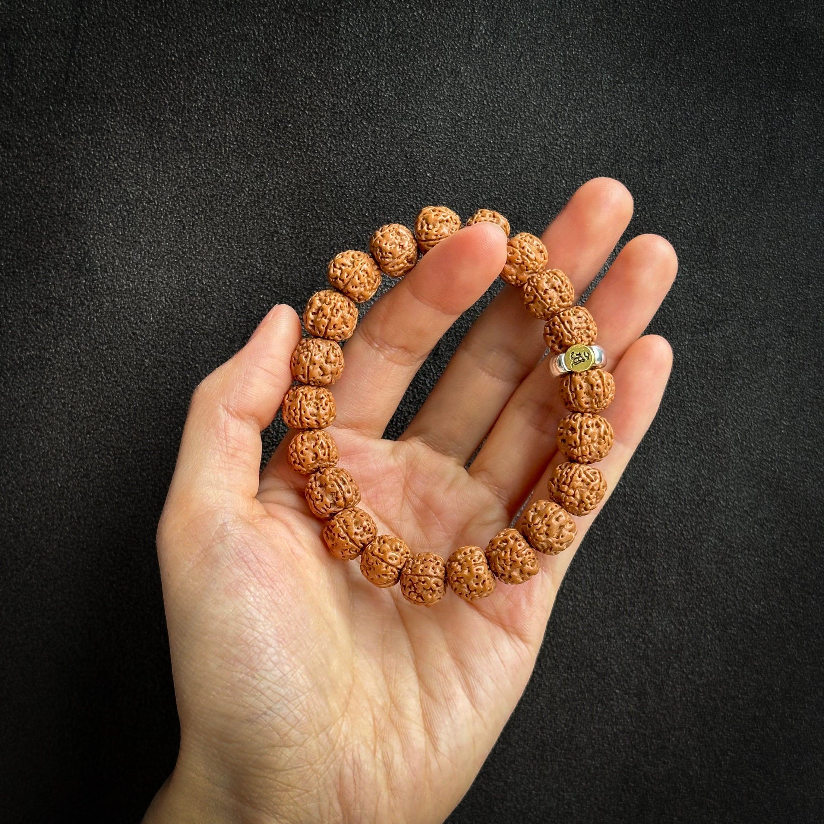 Pulsera Bodhi Vajra del Pequeño Rey: un símbolo de fuerza y poder espiritual