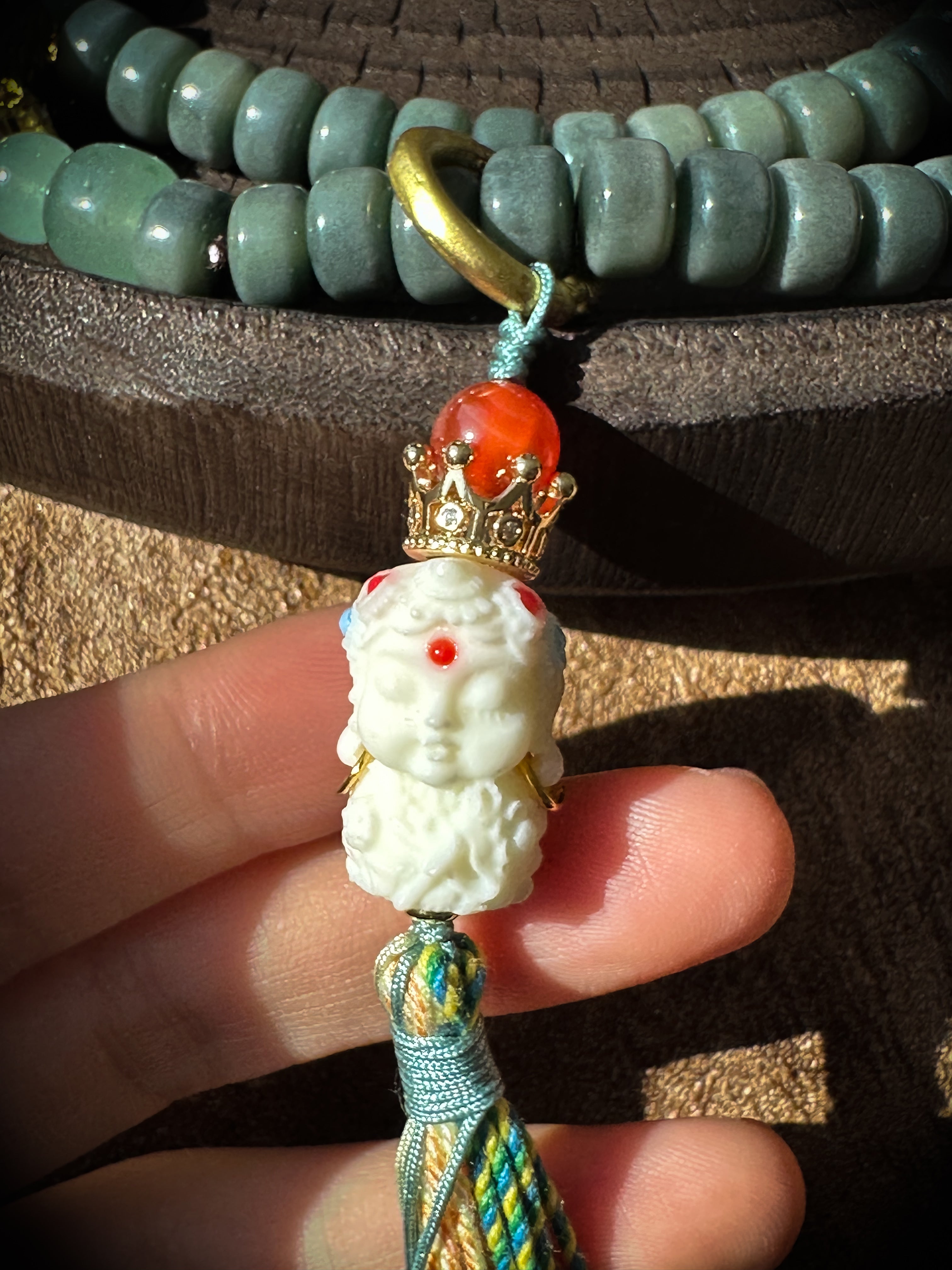 Pulsera tibetana Bodhi verde oscuro hecha a mano: joyería espiritual y cultural