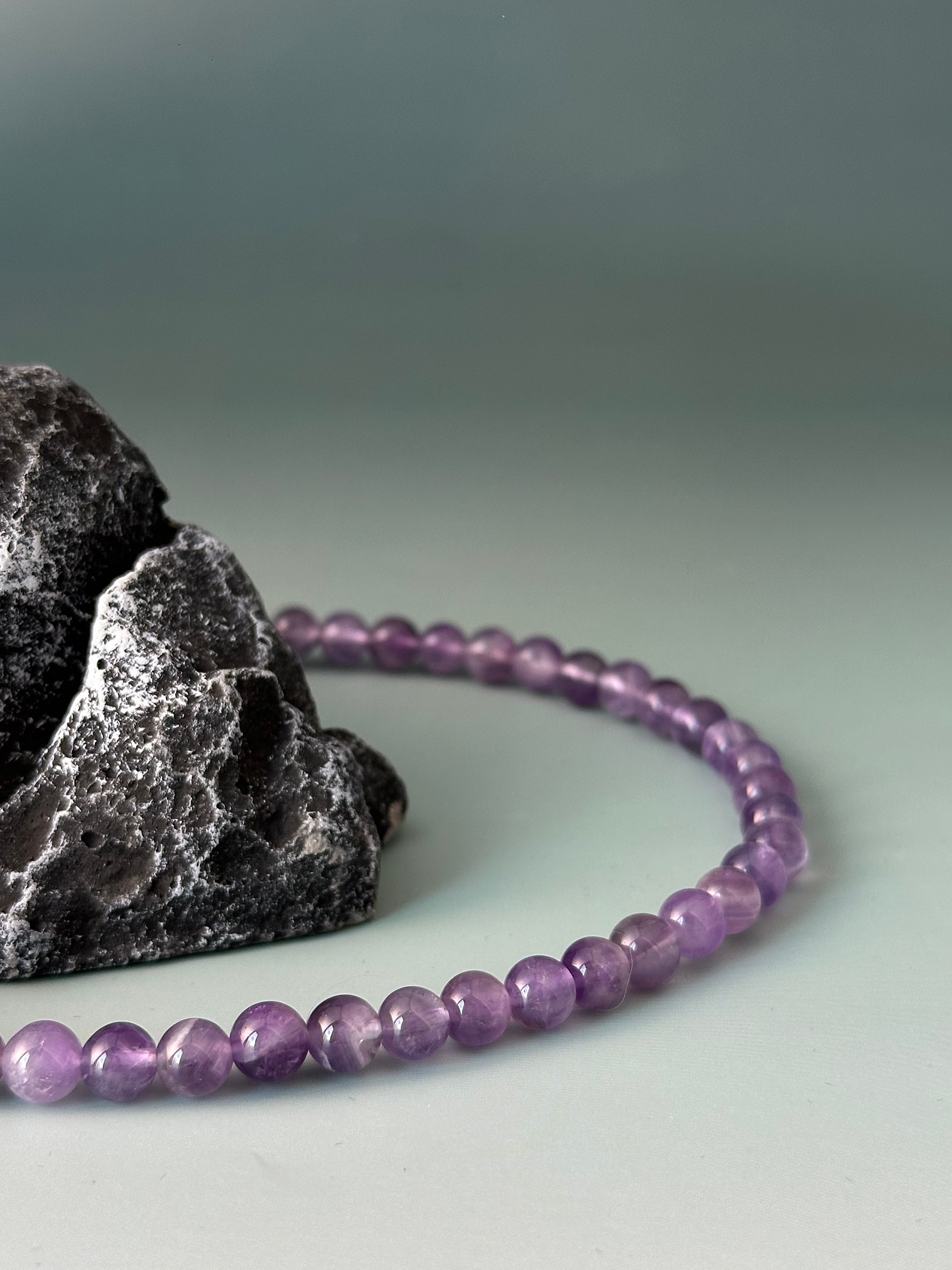Natural Amethyst Raw Stone Bracelet – A Symbol of Spiritual Protection and Healing