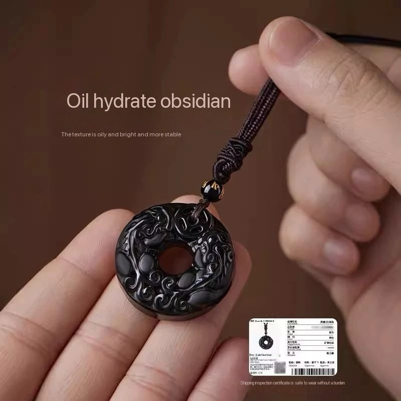 Colgante de la Paz Pixiu de obsidiana negra y ágata blanca
