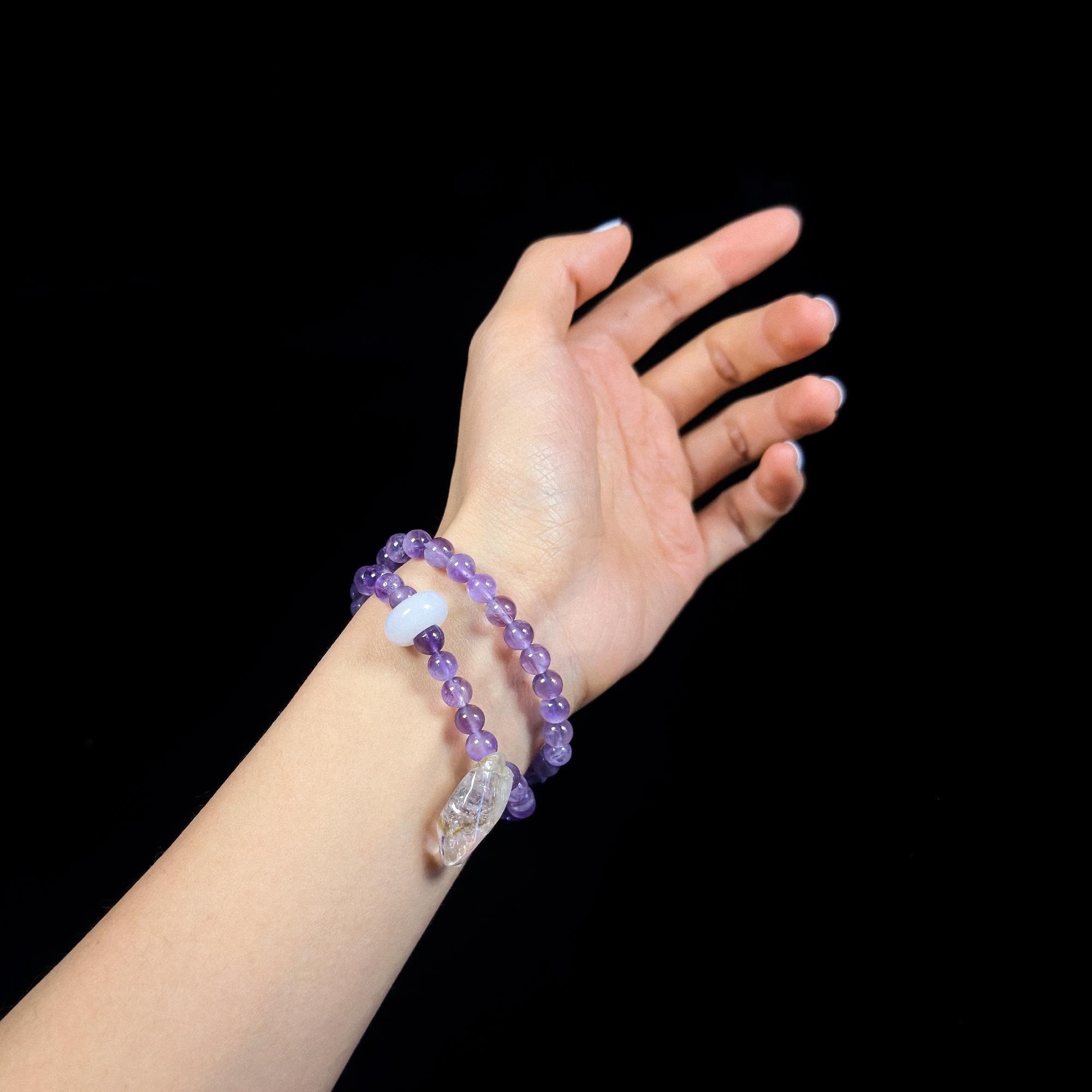 Natural Amethyst Raw Stone Bracelet – A Symbol of Spiritual Protection and Healing