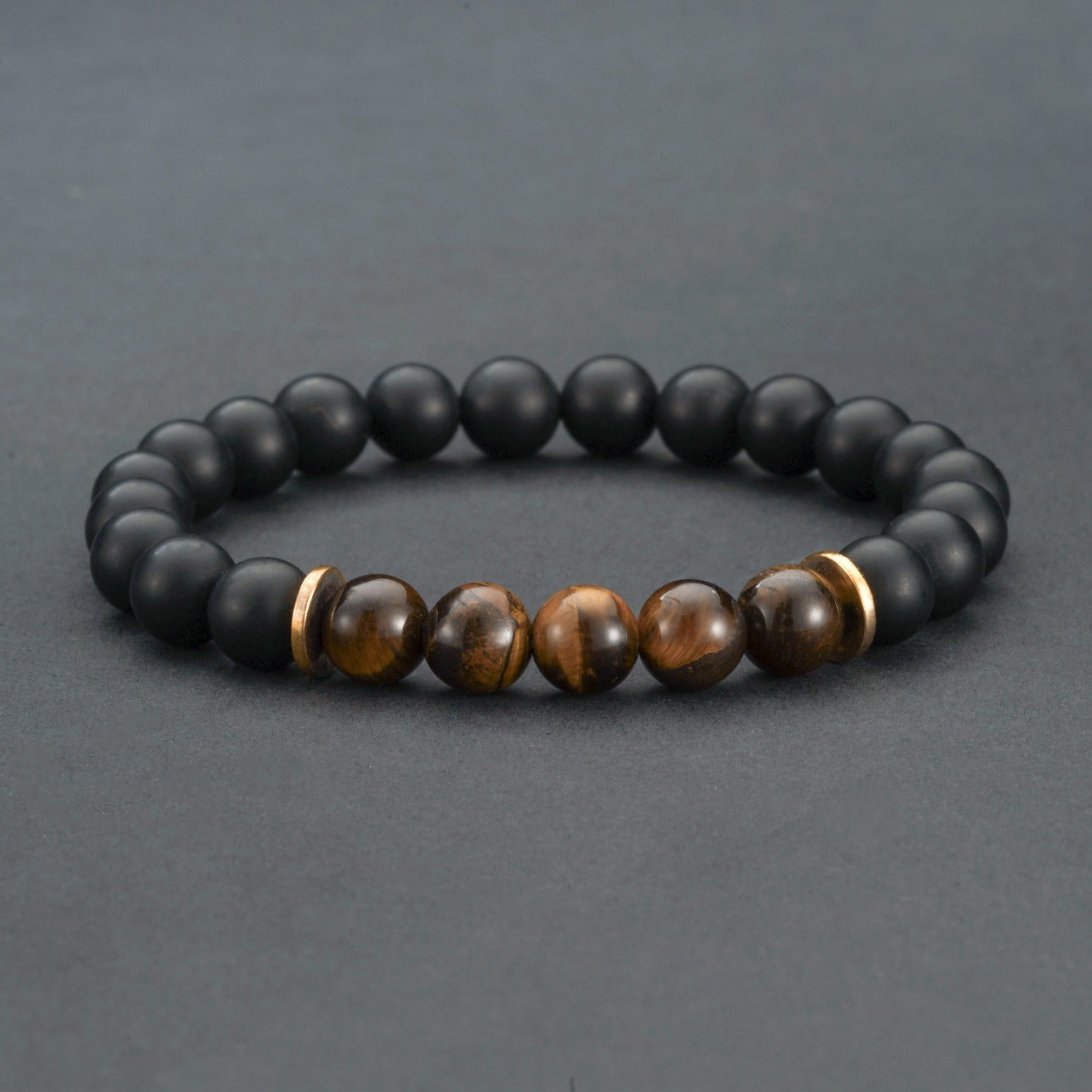 Pulsera de cuentas de ojo de tigre y piedra negra mate: fuerza y protección