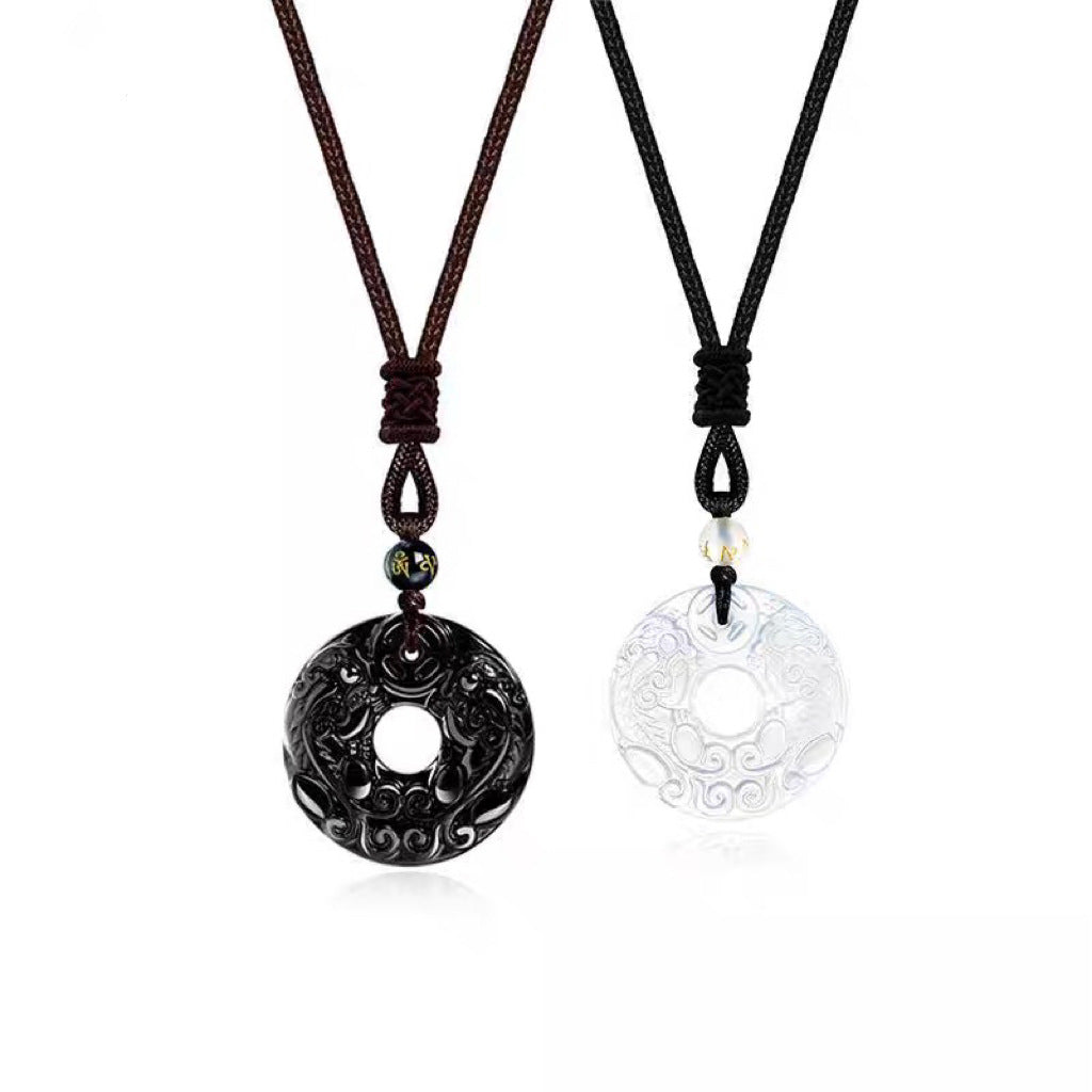 Colgante de la Paz Pixiu de obsidiana negra y ágata blanca
