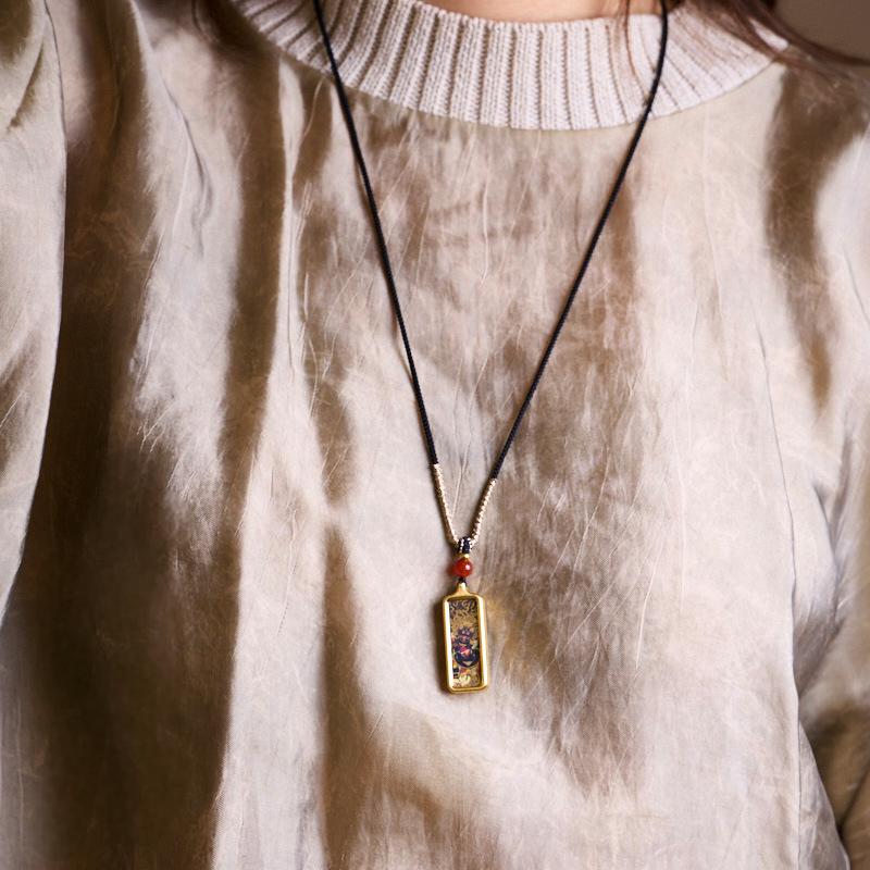 Mini collar Thangka tibetano pintado a mano - Gran Rey Negro / Guardián Zajilam