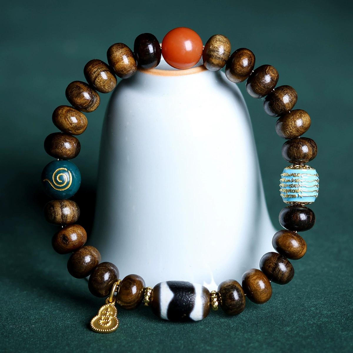 Agarwood Bead Bracelet – Symbol of Serenity and Spiritual Strength