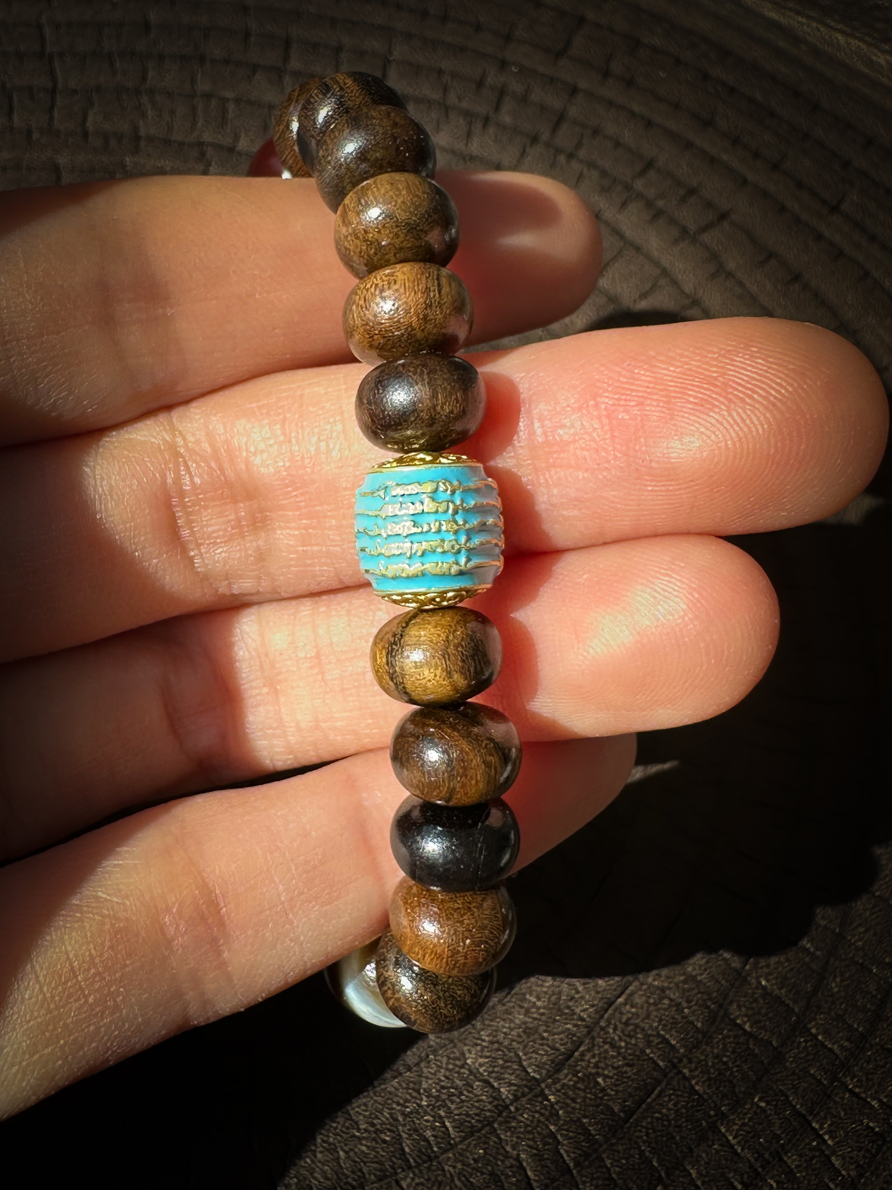 Agarwood Bead Bracelet – Symbol of Serenity and Spiritual Strength