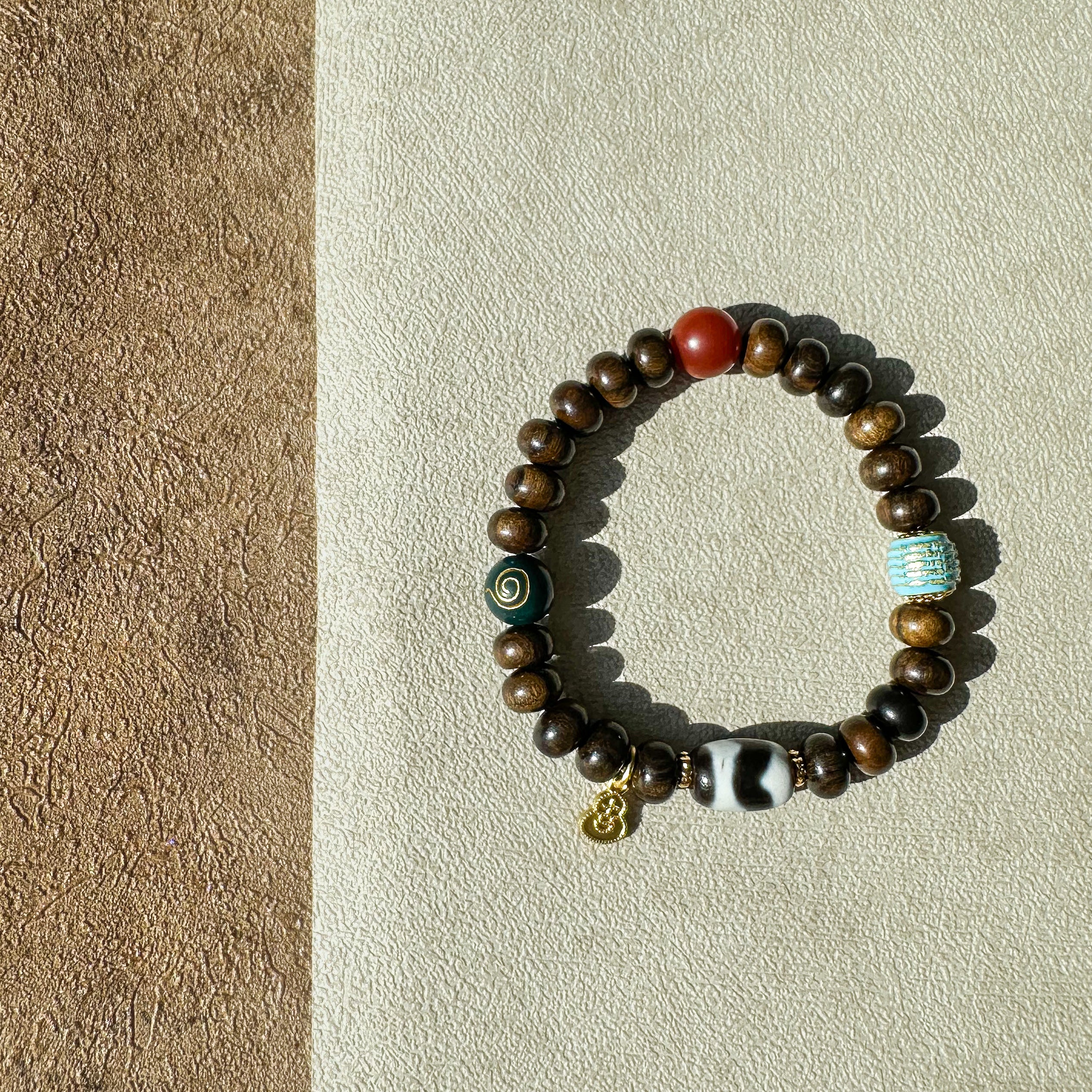 Agarwood Bead Bracelet – Symbol of Serenity and Spiritual Strength