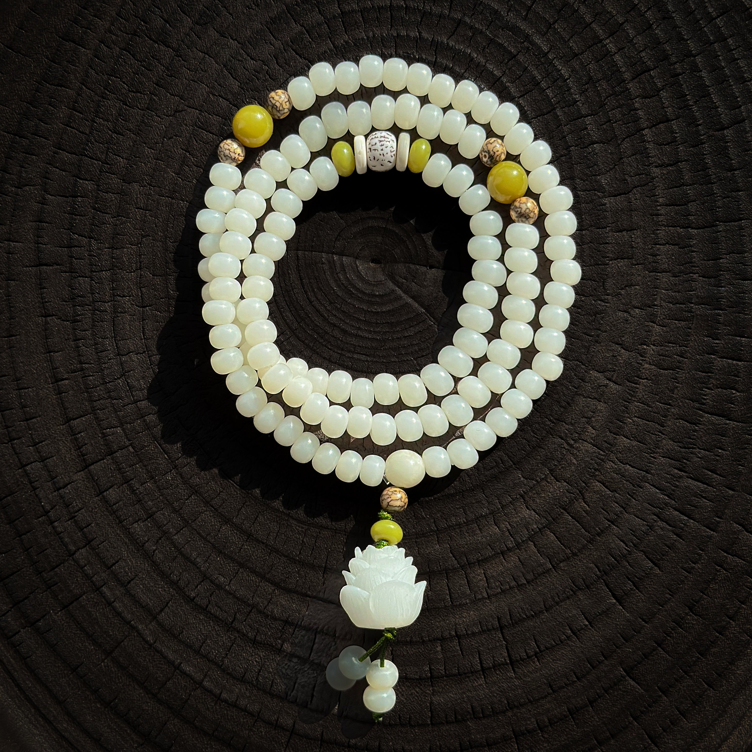 Natural White Jade Bodhi Root 108 Bead Mala Bracelet – A Symbol of Purity and Enlightenment